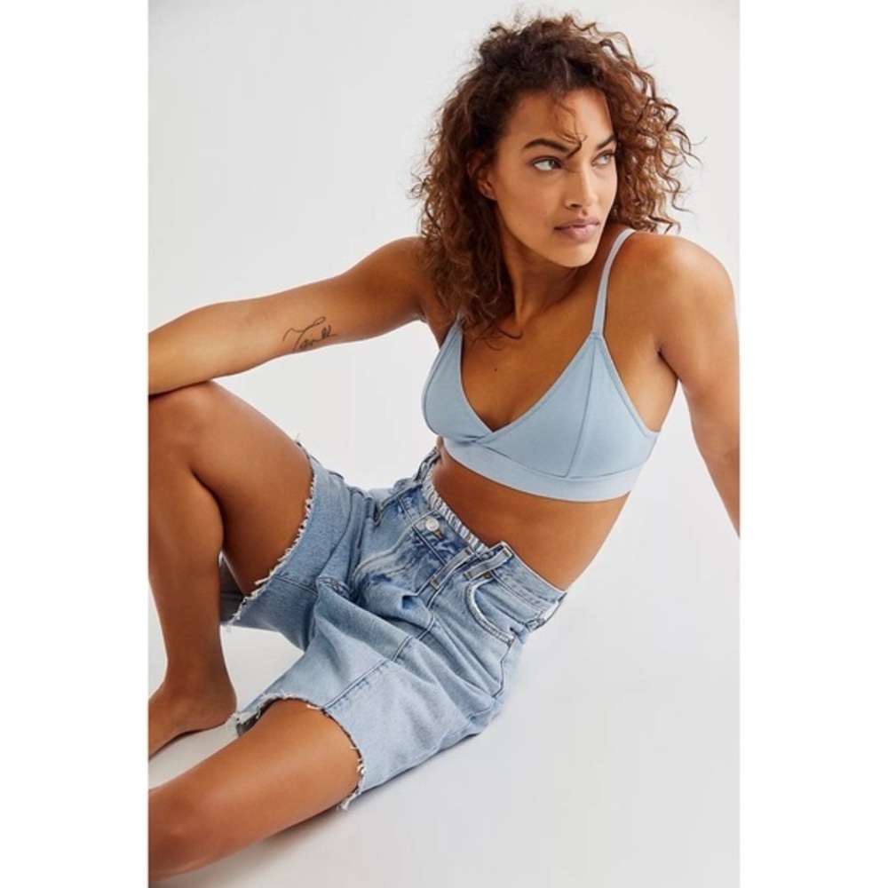 Agolde Pieced Angled Bermuda Shorts - Picture 6 of 6